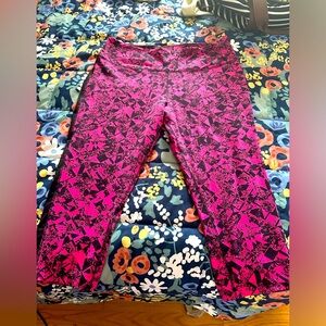 Nike Capri Running/Work-out leggings, size XL EUC